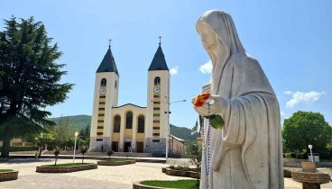 паломництво Меджугор'є місце Об'явлення Богородиці